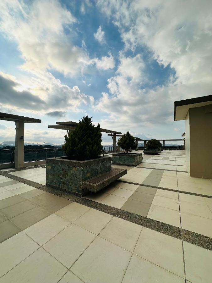 Near Johnhay Minesview Fast Wi-Fi Netflix Balcony Apartamento Baguio City Exterior foto