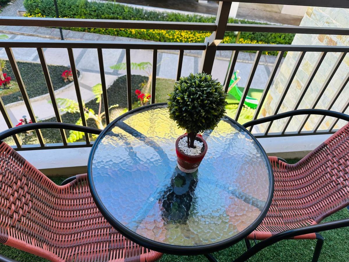 Near Johnhay Minesview Fast Wi-Fi Netflix Balcony Apartamento Baguio City Exterior foto